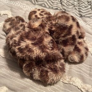 ⭐️3/$25⭐️ NWOT Cheetah Slippers | Size 9-10